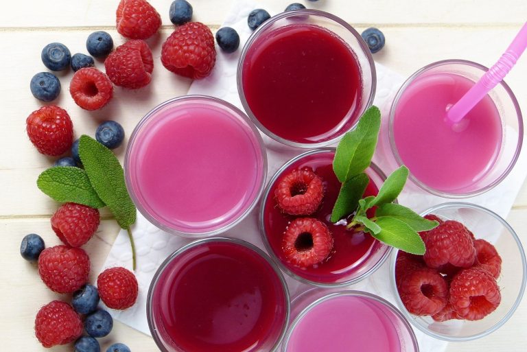 daily detox routine Want a body reset without expensive supplements? Discover how a trending one-hour daily detox from TikTok helped me clear my skin, boost energy, and improve focus — all in just 7 days.